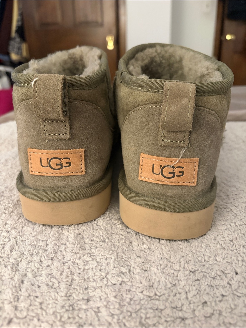 Ugg Boot - Picture 4 of 6